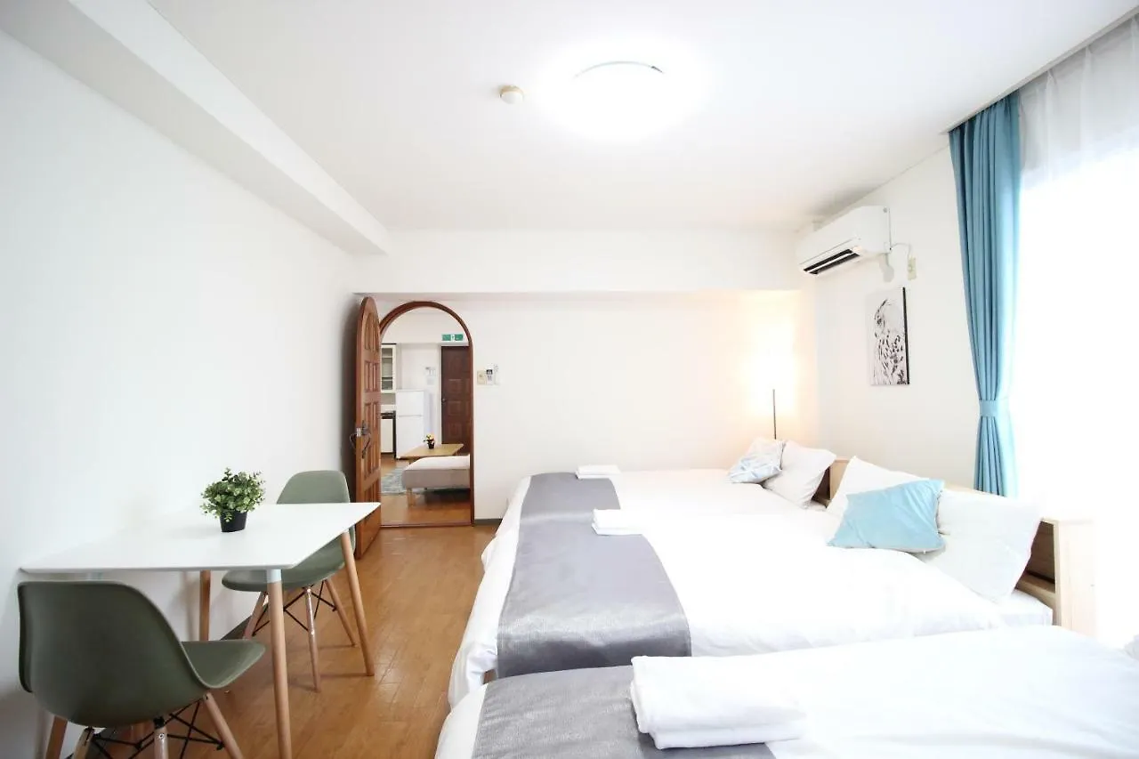 Noah'S Ark Midoribashi Apartment Osaka 0*,